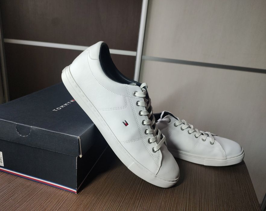 Чоловічі кросівки Tommy Hilfiger Essential Leather білі (45 EU)