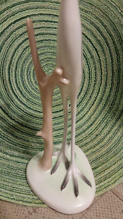 Porcelanowa figurka czapli węgierskiej manufaktury Aquinqumi