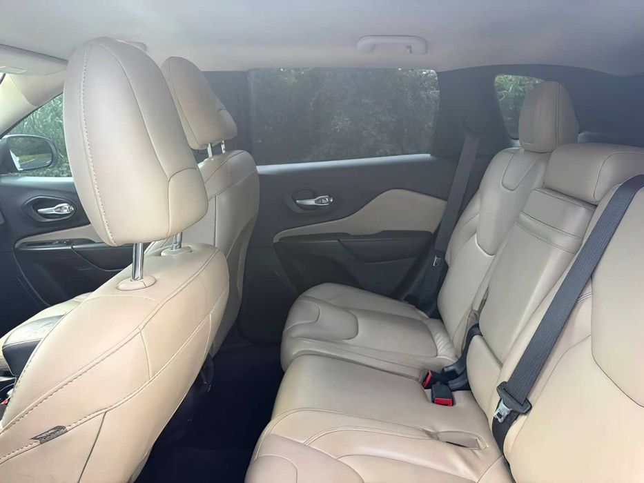 Jeep Cherokee Limited      2015