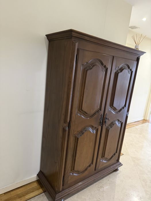 Armario madeira maciça