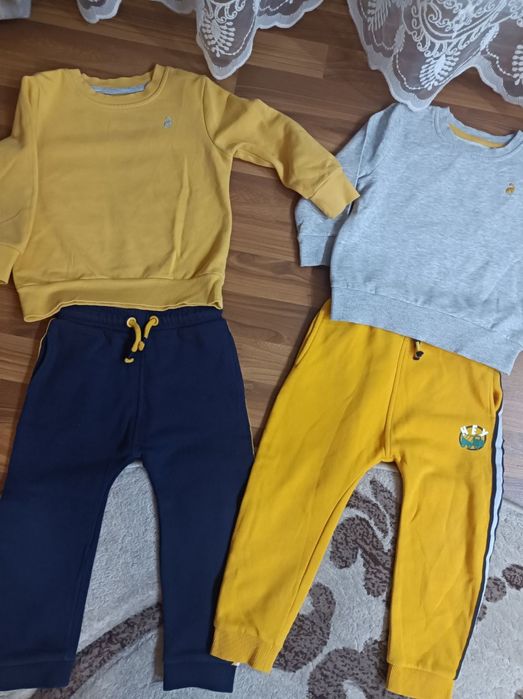 Костюми для двійні