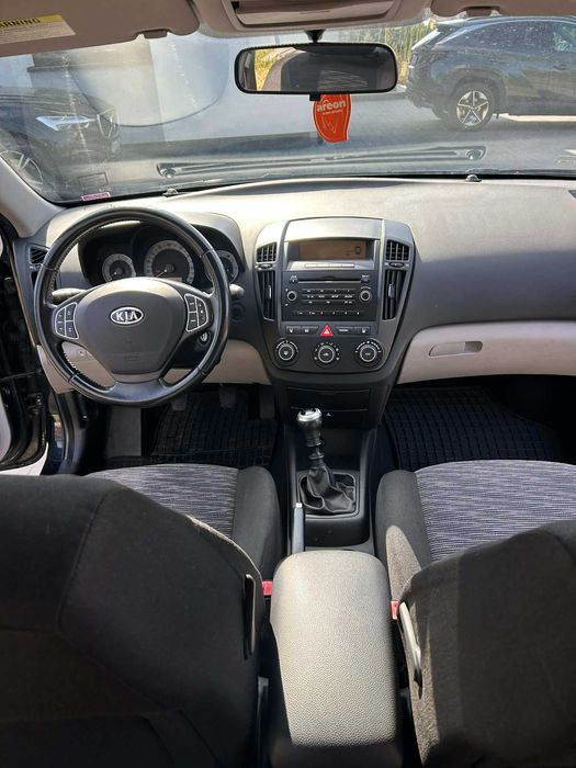 KIA CEED 1.4 benzyna, stan bardzo dobry