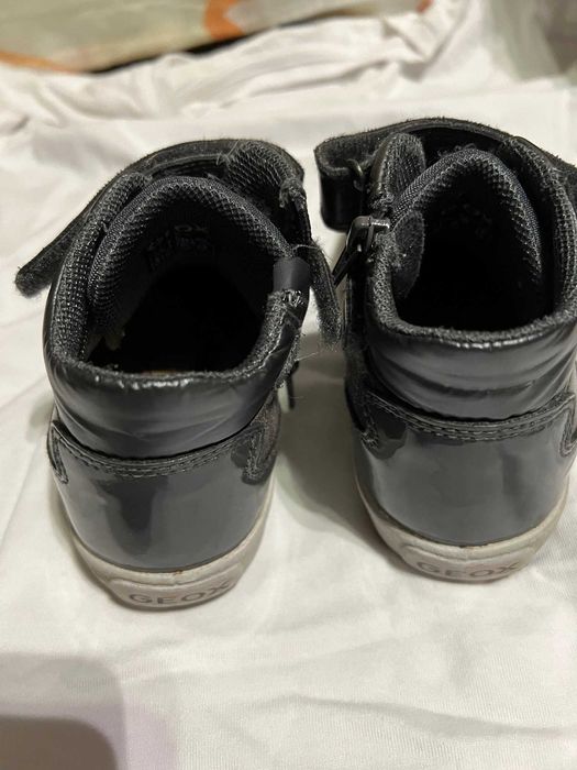 Sapatos/ténis menina (2 pares)