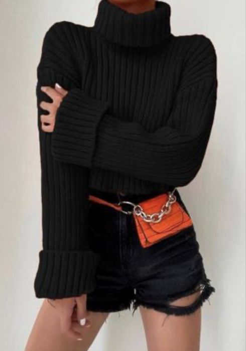 Светр укорочений