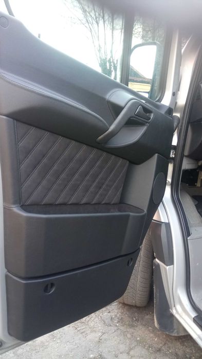 Перетяжка автомобільних салонів