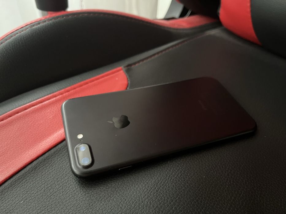 Прдам Айфон 7 плюс