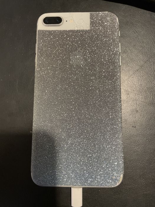 Iphone 8 com traseira partida