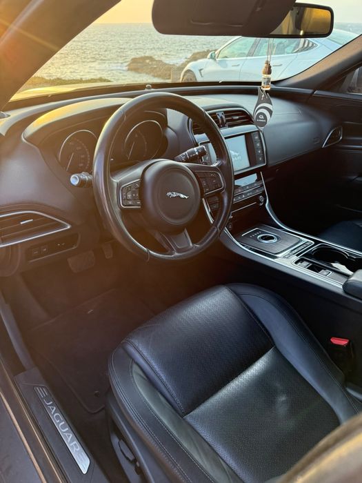 Jaguar XE 20D     .