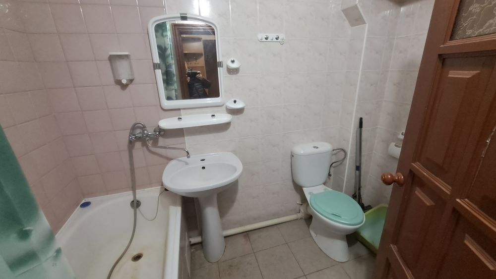 Продаж 1 кімн з меблями  в центрі біля швейної фабрики