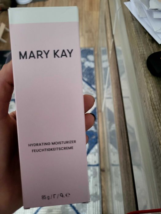May kay lekki krem nawilżający 85g