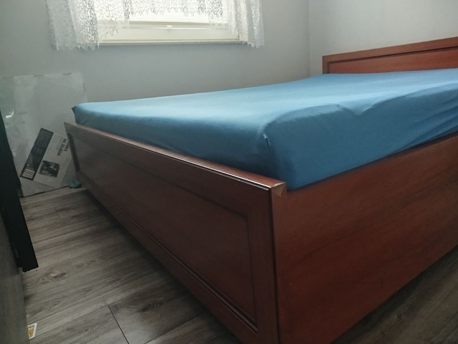 Łóżko 160 cm x 200 cm