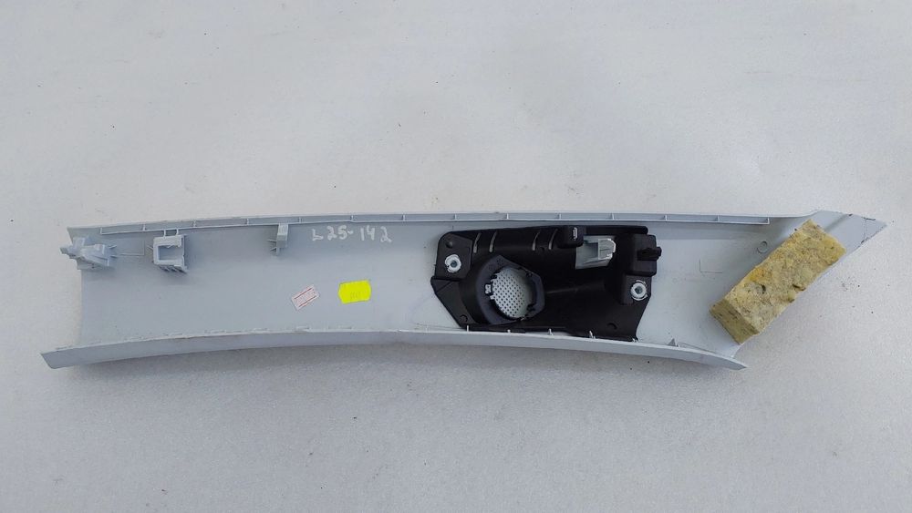 Forras de pilar A direito PEUGEOT 208 II