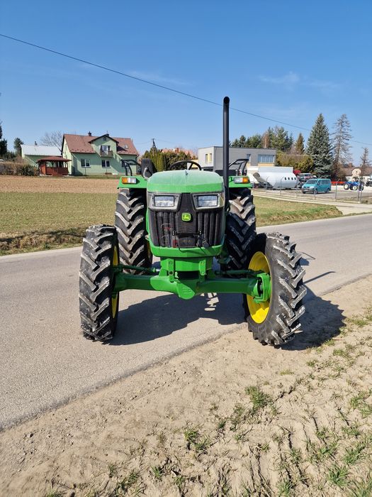 Ciągnik John Deere 5310