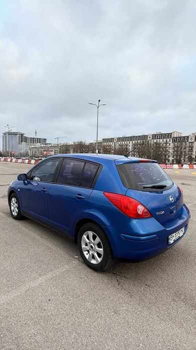 Nissan Tiida 1,6 АВТОМАТ 2008 год (на климате)