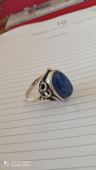 Pierścionek z lapis lazuli