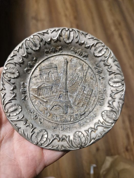 Popielniczka z Francji