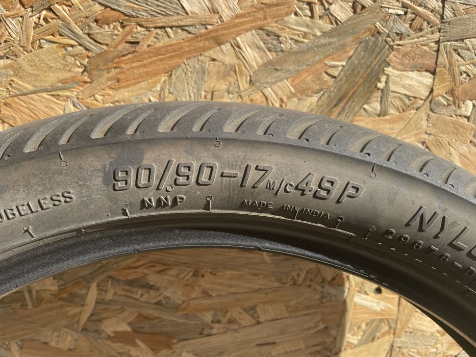 Продам резину 90/90/17