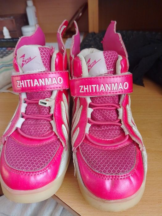 Ботинки  дівчачи 19.5 см по стельке