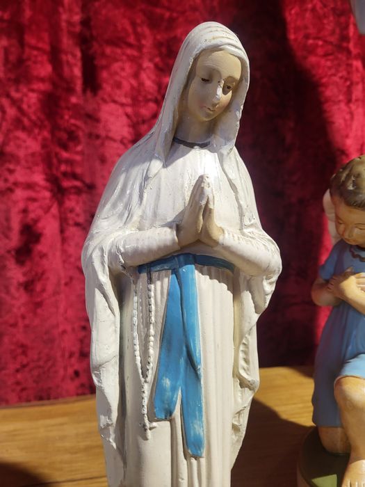 Matka Boża Ubogich Maryja z Banneux