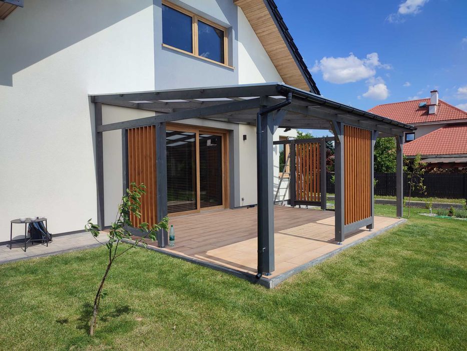 wiata pergola zadaszenie taras poliwęglan konstrukcja żaluzja