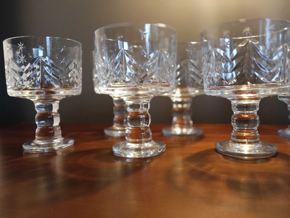 Ryflowane kieliszki kryształowe