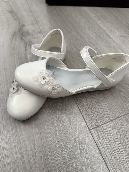 Buty dla dziewczynki do komunii komunijne 33 Deichmann Graceland