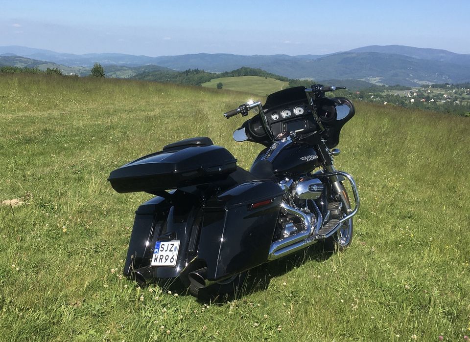 Harley Davidson Street Glide 124 cale 132 km.