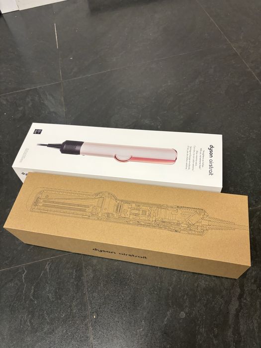Dyson airstrait pink