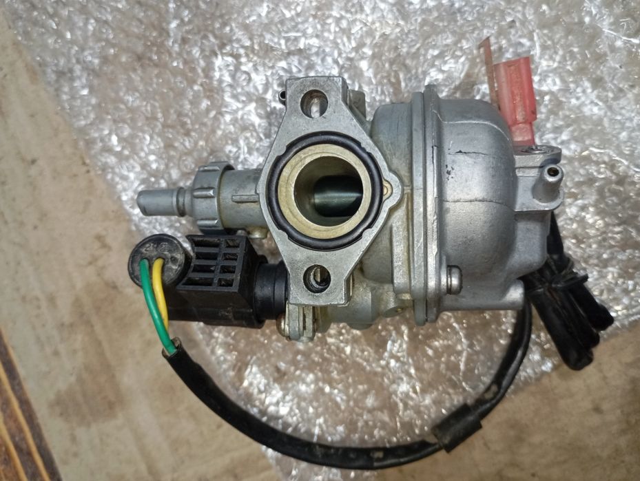 Карбюратор на Хонда Dio,Lead оригінал