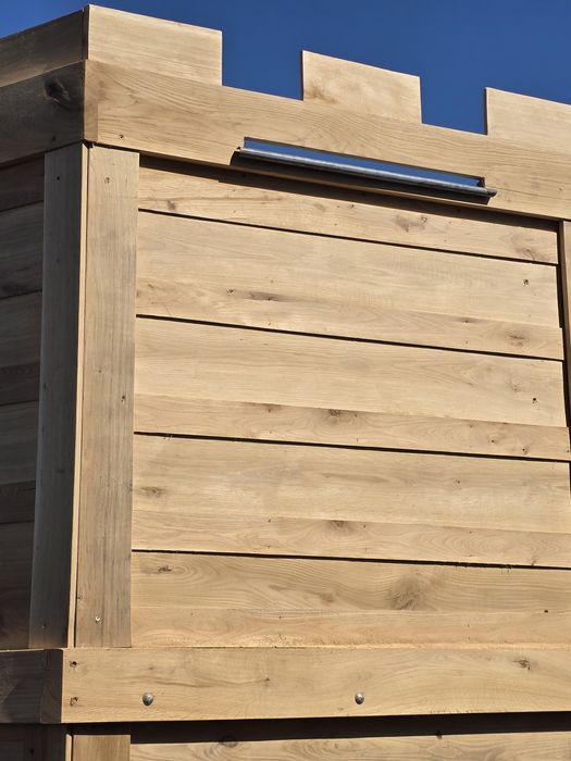 Plac zabaw w formie zamku,