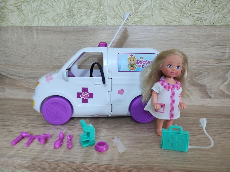 Еві від Simba мобільний доктор