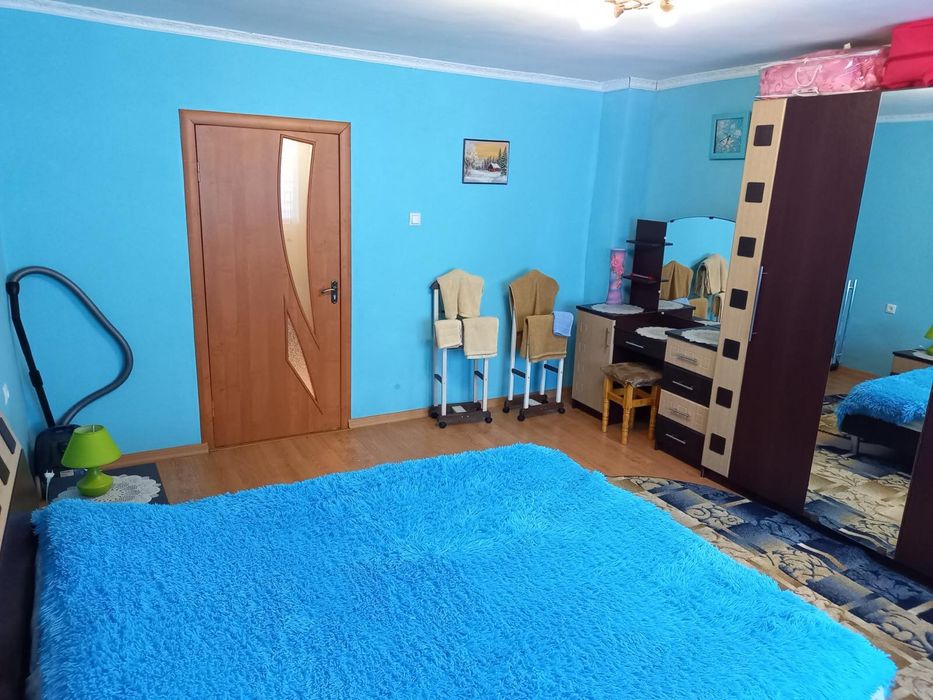 Здається житло в селі Кваси