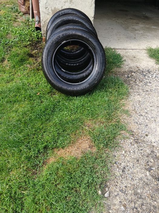 Komplet opon letnich Kenda Kr32  215/60R16