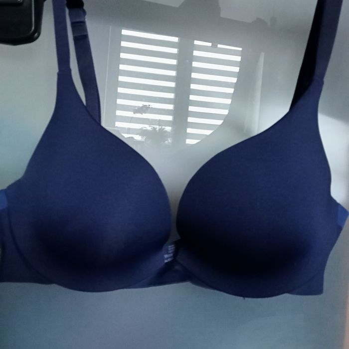 Biustonosz push up, granatowy Sloggi 70A