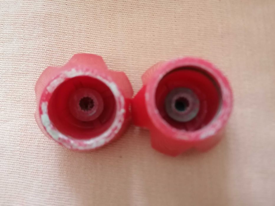 Pokrętło do kranu wody zimnej i ciepłej sztuk 2.