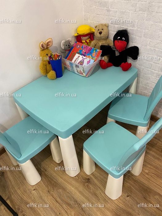 Столики та стільчики у Франківську