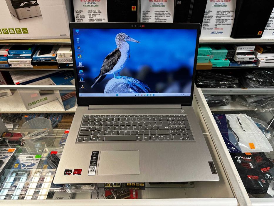Laptop LENOVO 17ADA05 17,3" RYZEN 5 3500U 16GB 512GB Win11