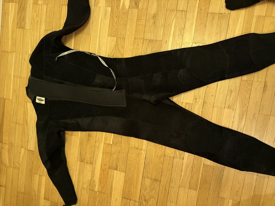 Sprzęt do nurkowania. Skafander, jacket, kaptur