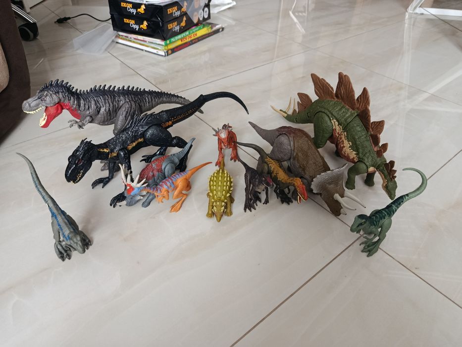 Динозавры matell