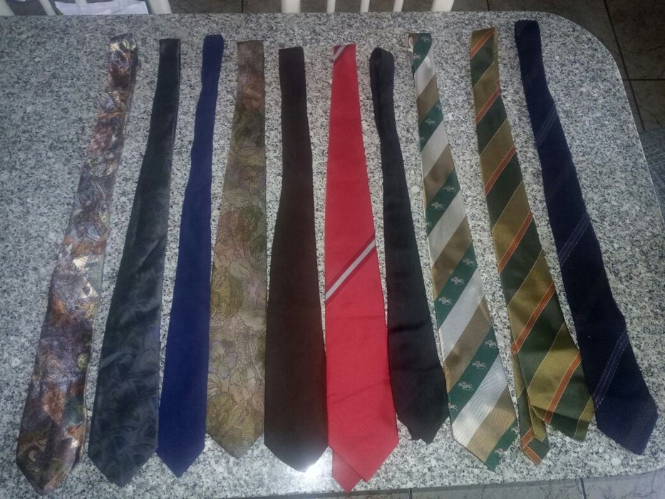 Gravatas variadas