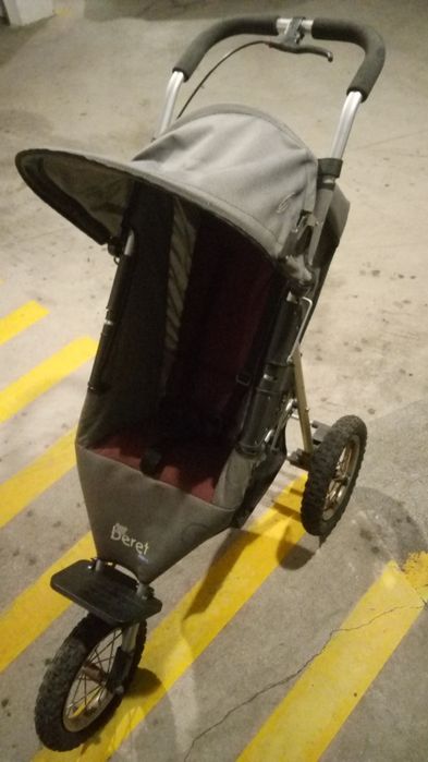 Carro de bebê de 3 rodas