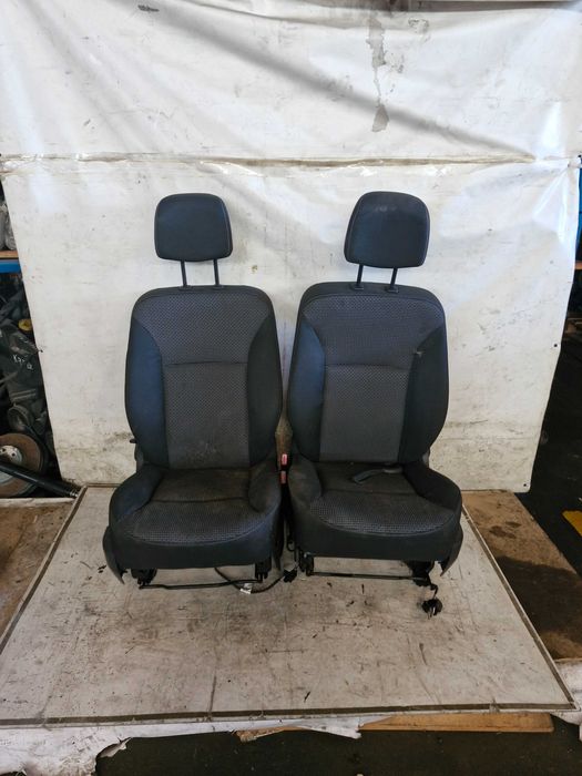Conjunto 2 Bancos Mercedes Citan 109 CDI 2016