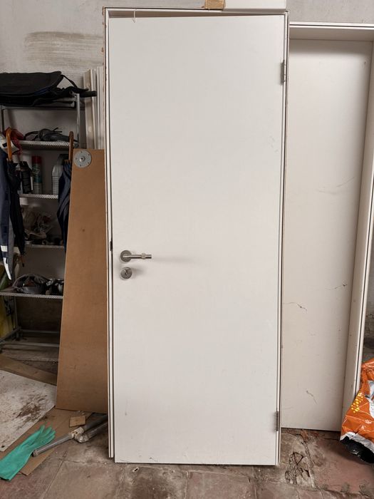 Portas standard brancas novas