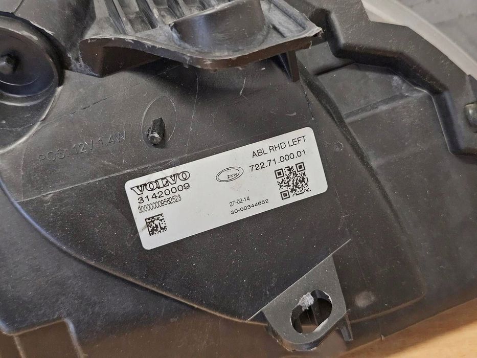 Reflektor lewy xenon Abl volvo V40 2012--2017 anglik 3142.0009