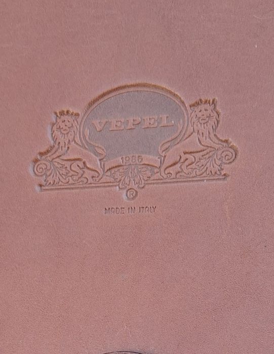 Портфель новый  Vepel Italy.