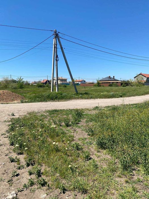Угловой участок на ул.Западной в Фонтанке