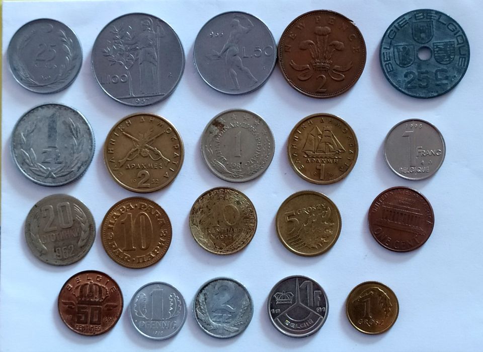 монеты мира 20 шт.