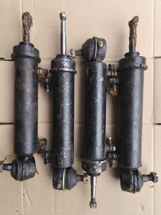 Поворотний циліндр Газ 66