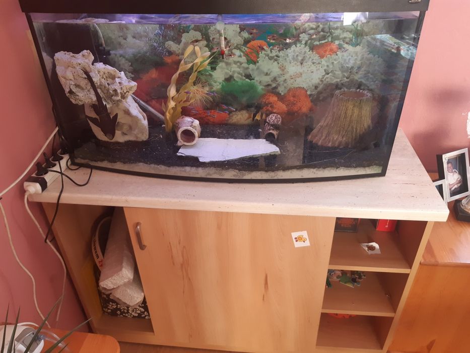 Komoda pod akwarium
