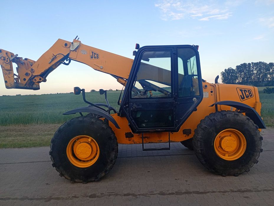 Ładowarka JCB 528S